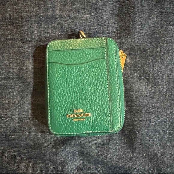 COACH Zip Card Case ID Wallet Refined Pebble Leather Gold/Green - Picture 1 of 2